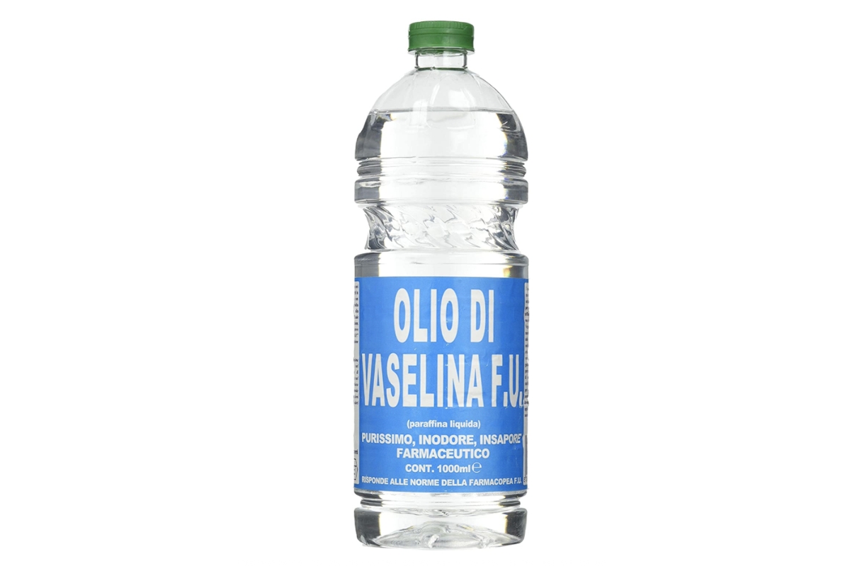OLIO DI VASELLINA
